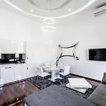 Opera Luxury