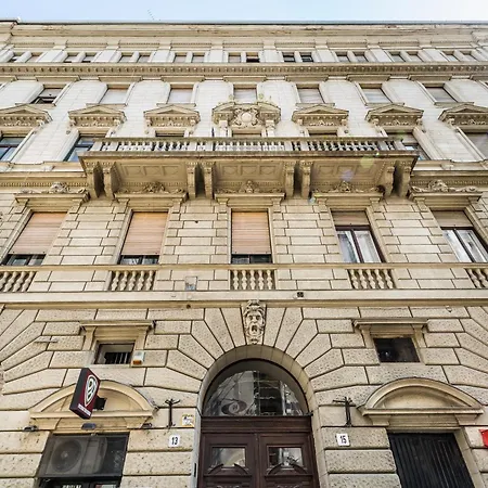 Opera Luxury * Budapest