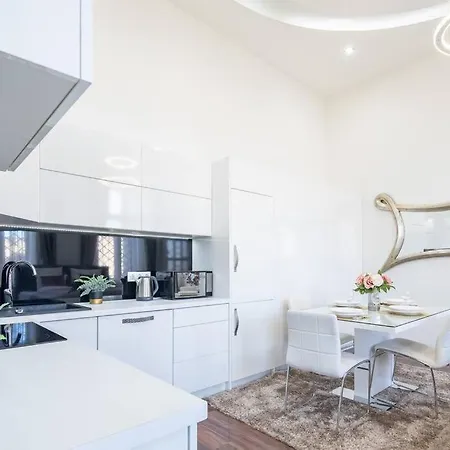 Opera Luxury Apartment