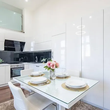 Opera Luxury * Budapest