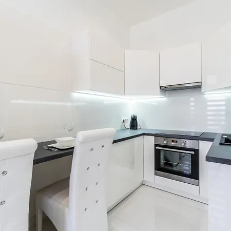 Opera Luxury Apartment *