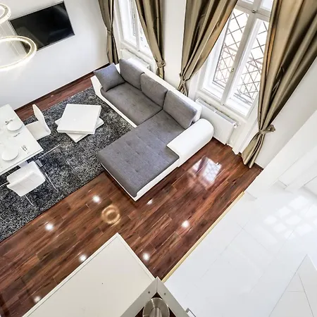 Opera Luxury *