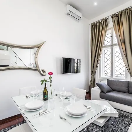 Opera Luxury * Budapest