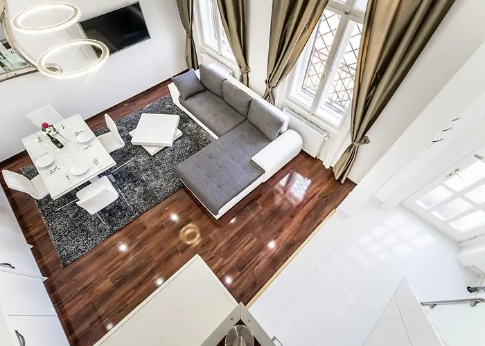Opera Luxury *